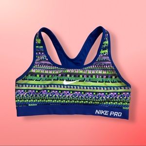 Nike pro sports bra • Fits S/M